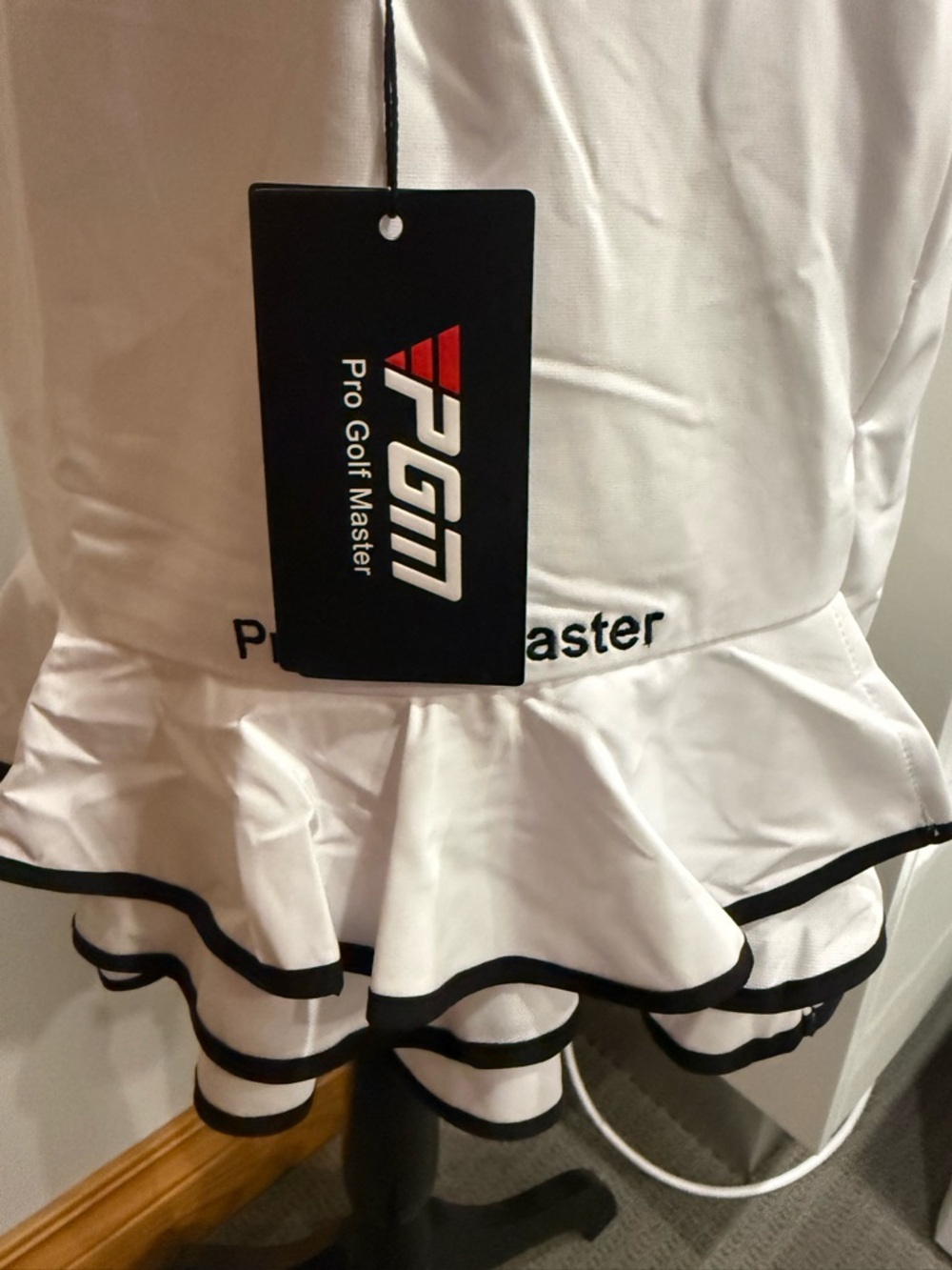 White Ruffle Golf Skort - Pro Golf Master - Picture 4 of 8